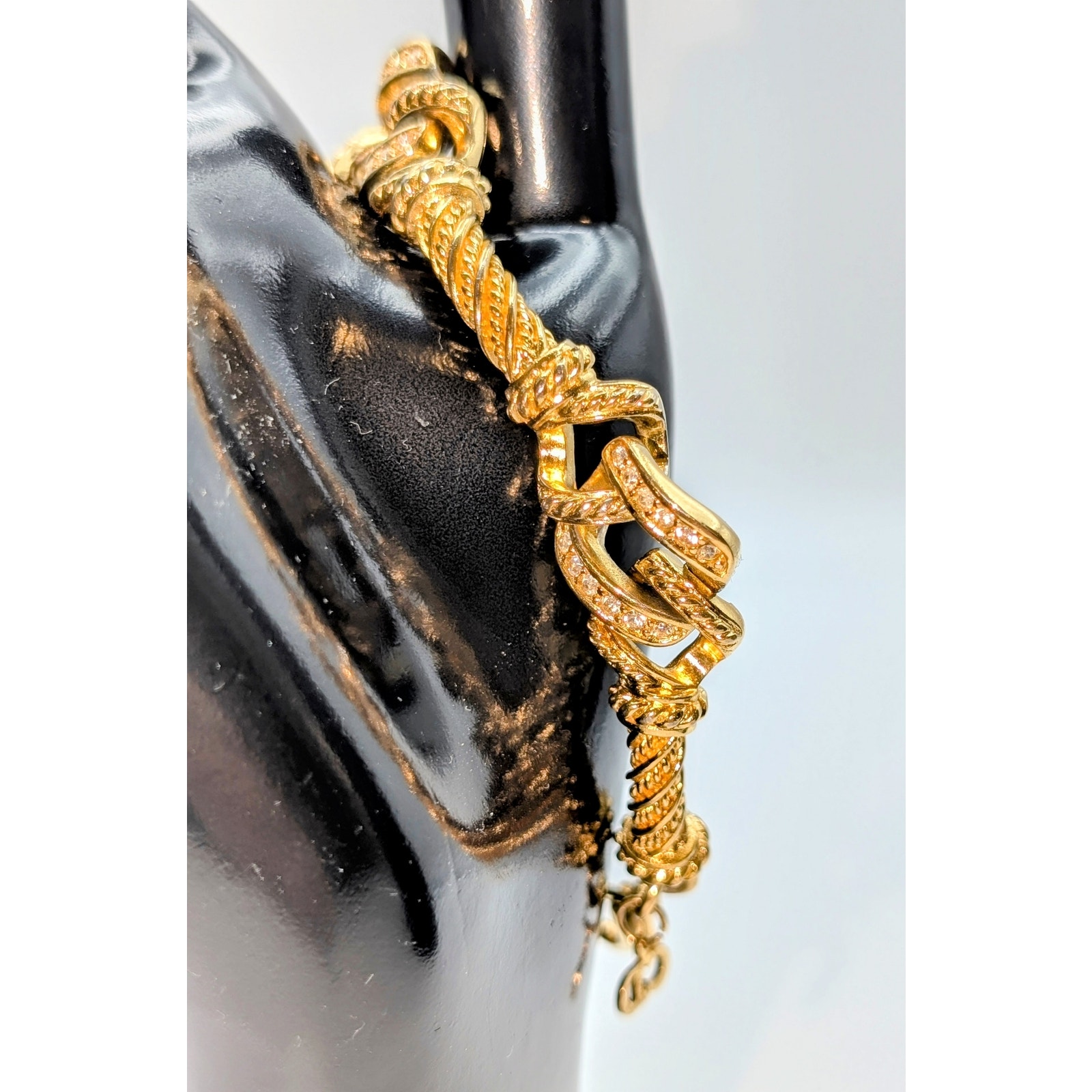 Christian Dior Vintage Gold Plated Twisted Link Crystal Accent Chain Bracelet 250$